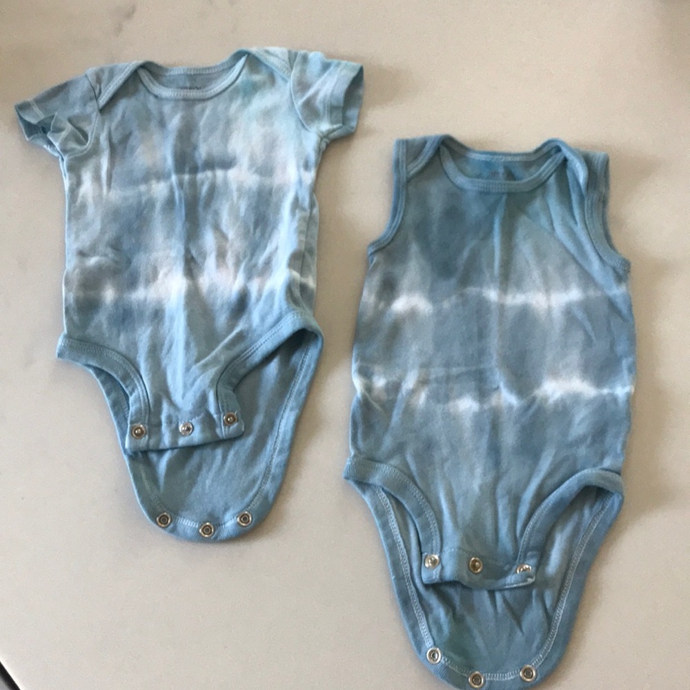 Adorable summer tie dye onesies!